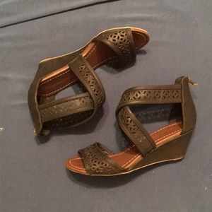 Cityclassified wedges size 7.5